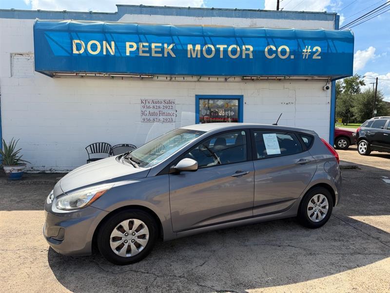 2016 Hyundai Accent SE 5-Door 6A