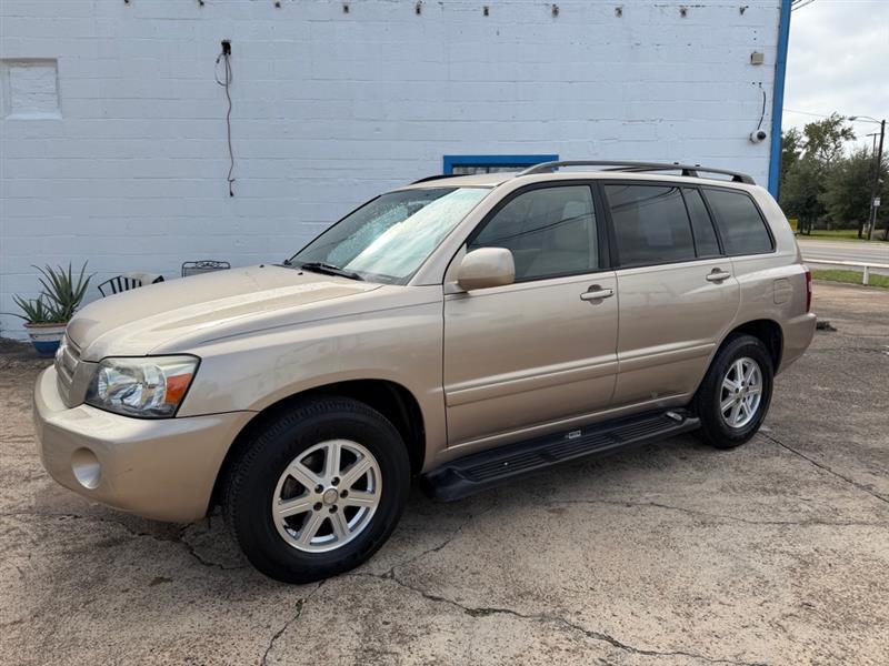 2004 Toyota Highlander V6 2WD with 3rd-Row Seat