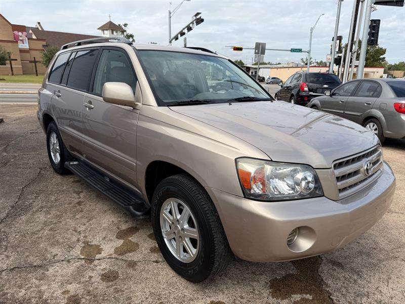 Toyota Highlander V6 2WD with 3rd-Row Seat 2004