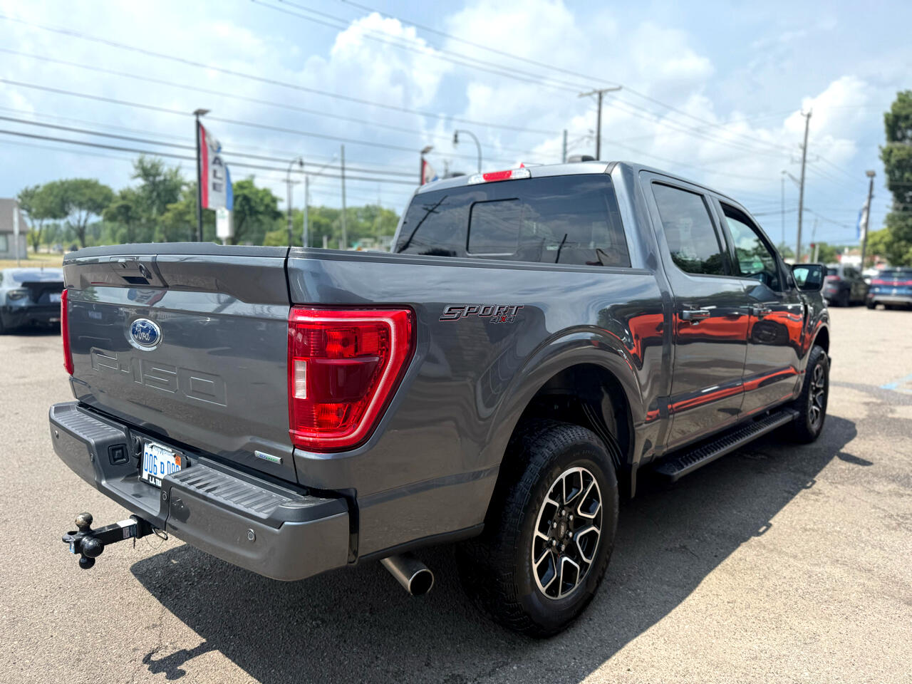 2023 Ford F-150 XLT photo 4