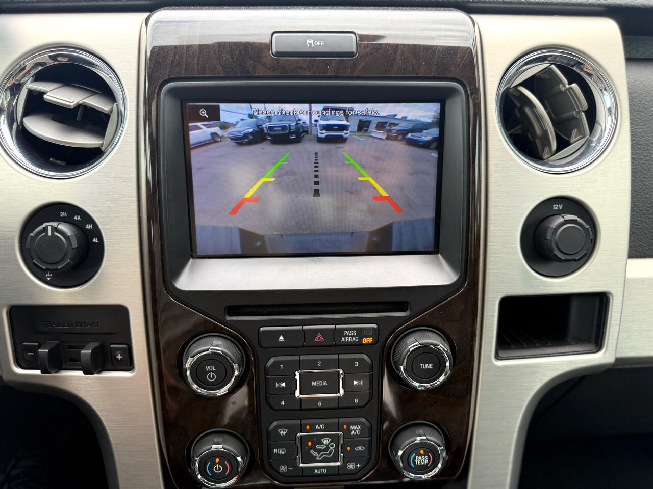 2013 Ford F-150 XLT photo 13
