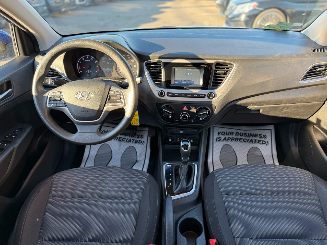 Hyundai Accent SEL 4-Door 6A 2019