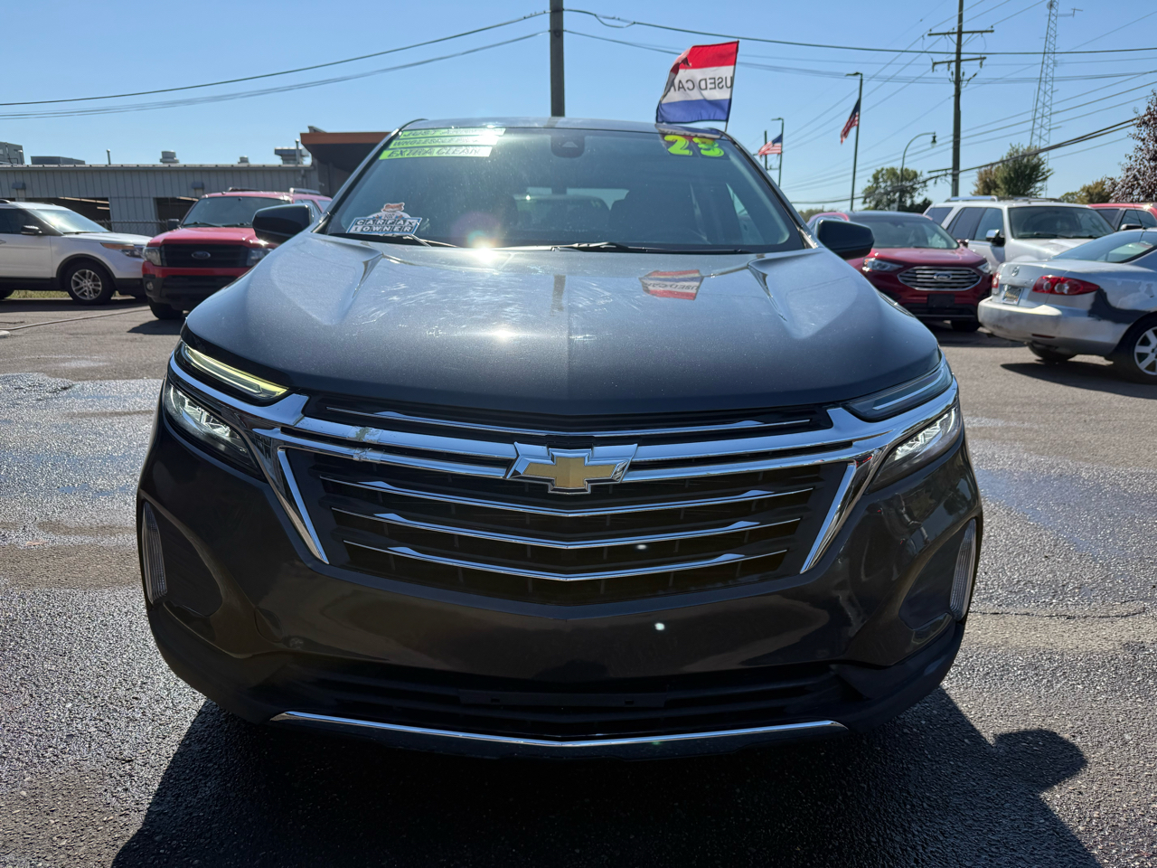 2023 Chevrolet Equinox LT photo 2
