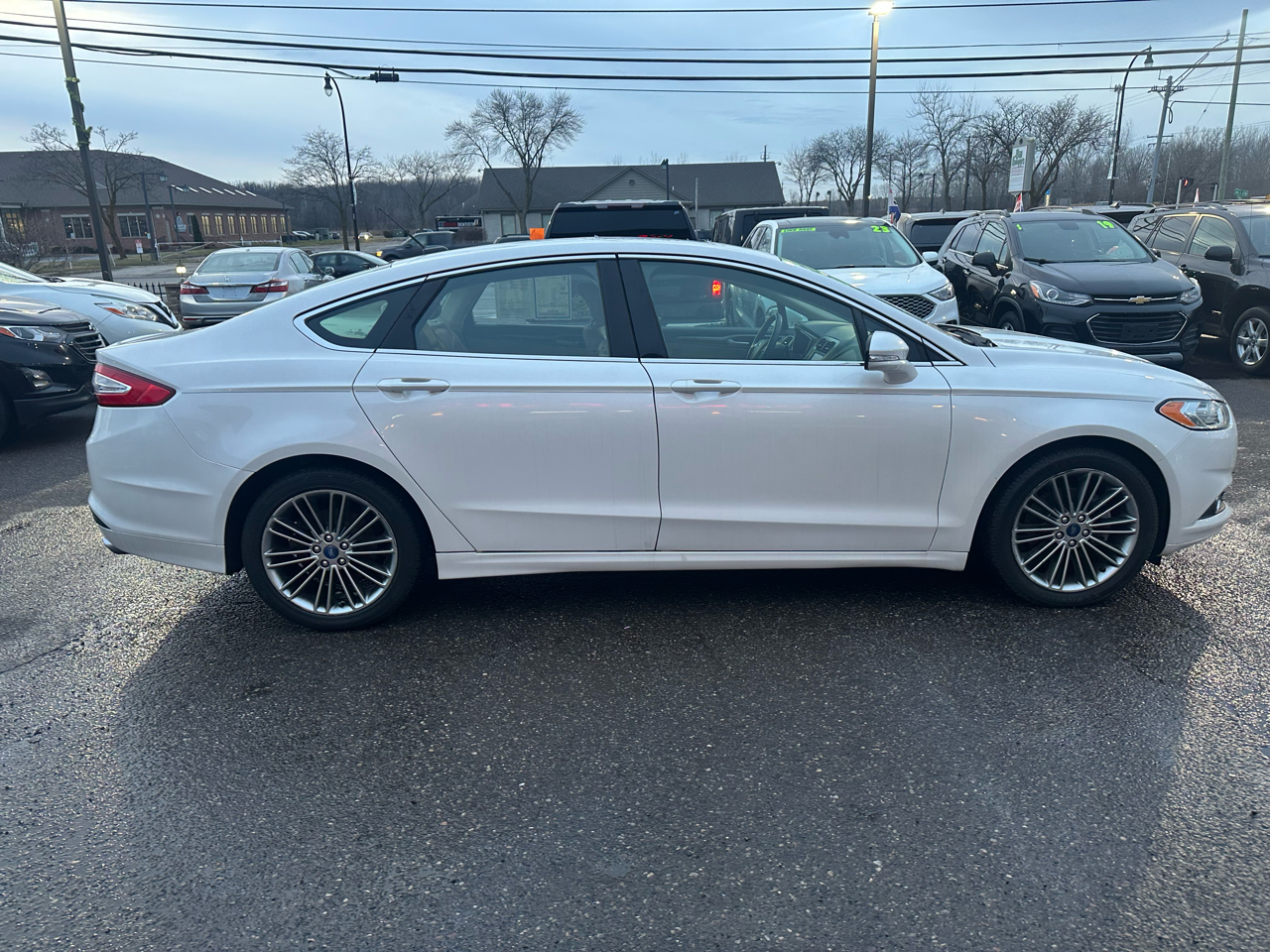 Ford Fusion SE 2013