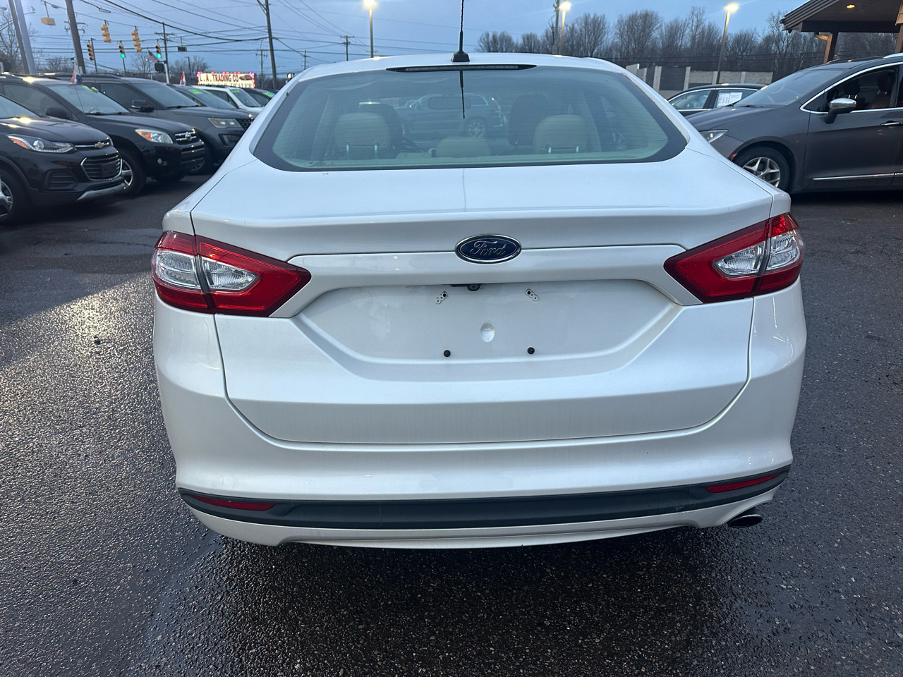 Ford Fusion SE 2013
