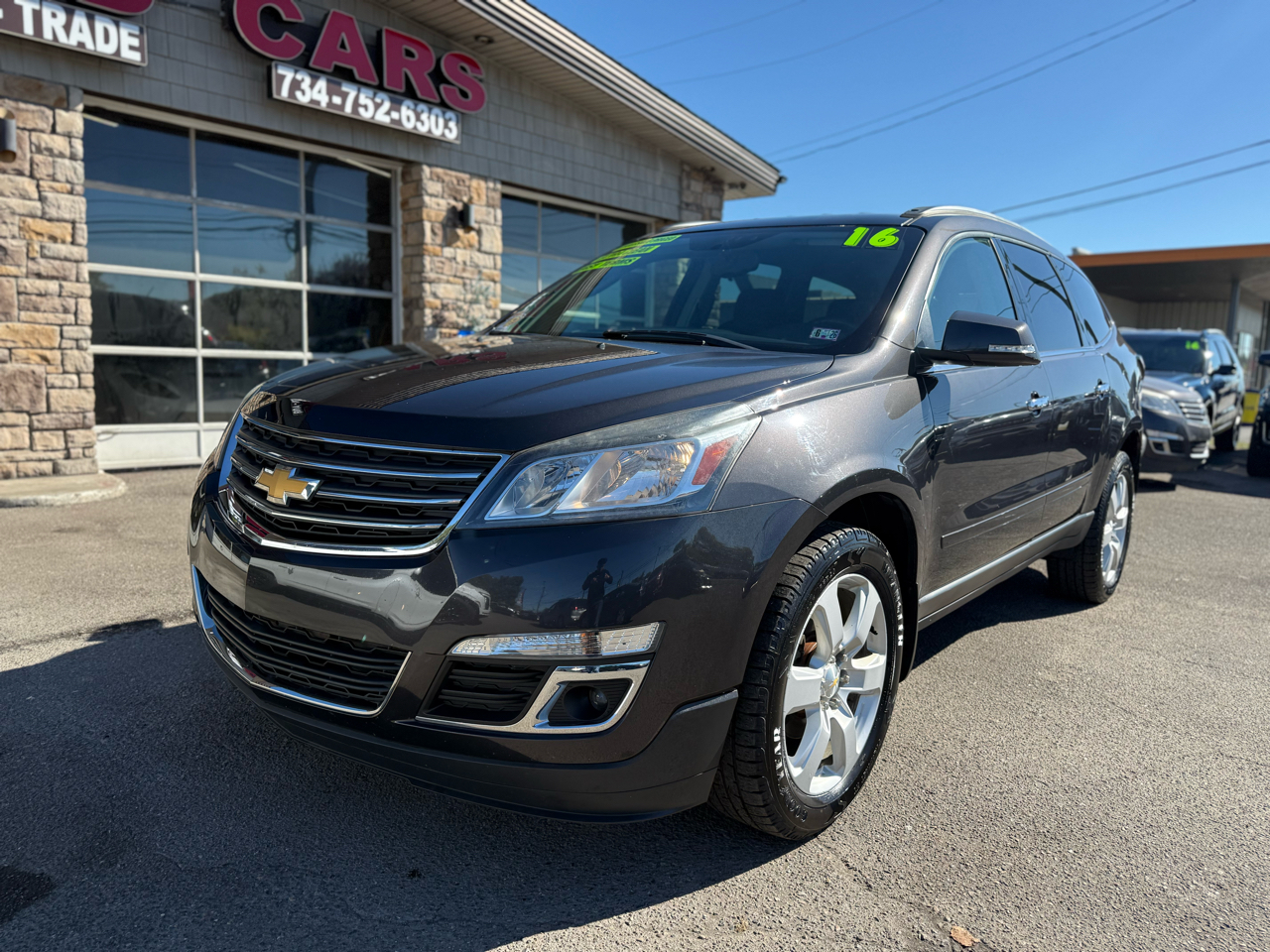 2016 Chevrolet Traverse 1LT photo 3
