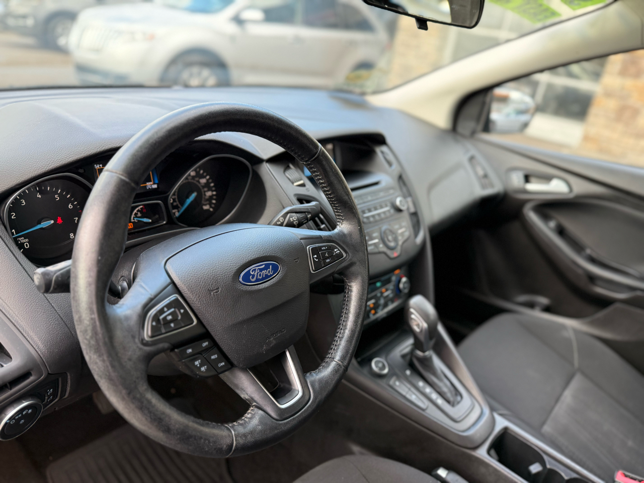 Ford Focus SE Sedan 2017