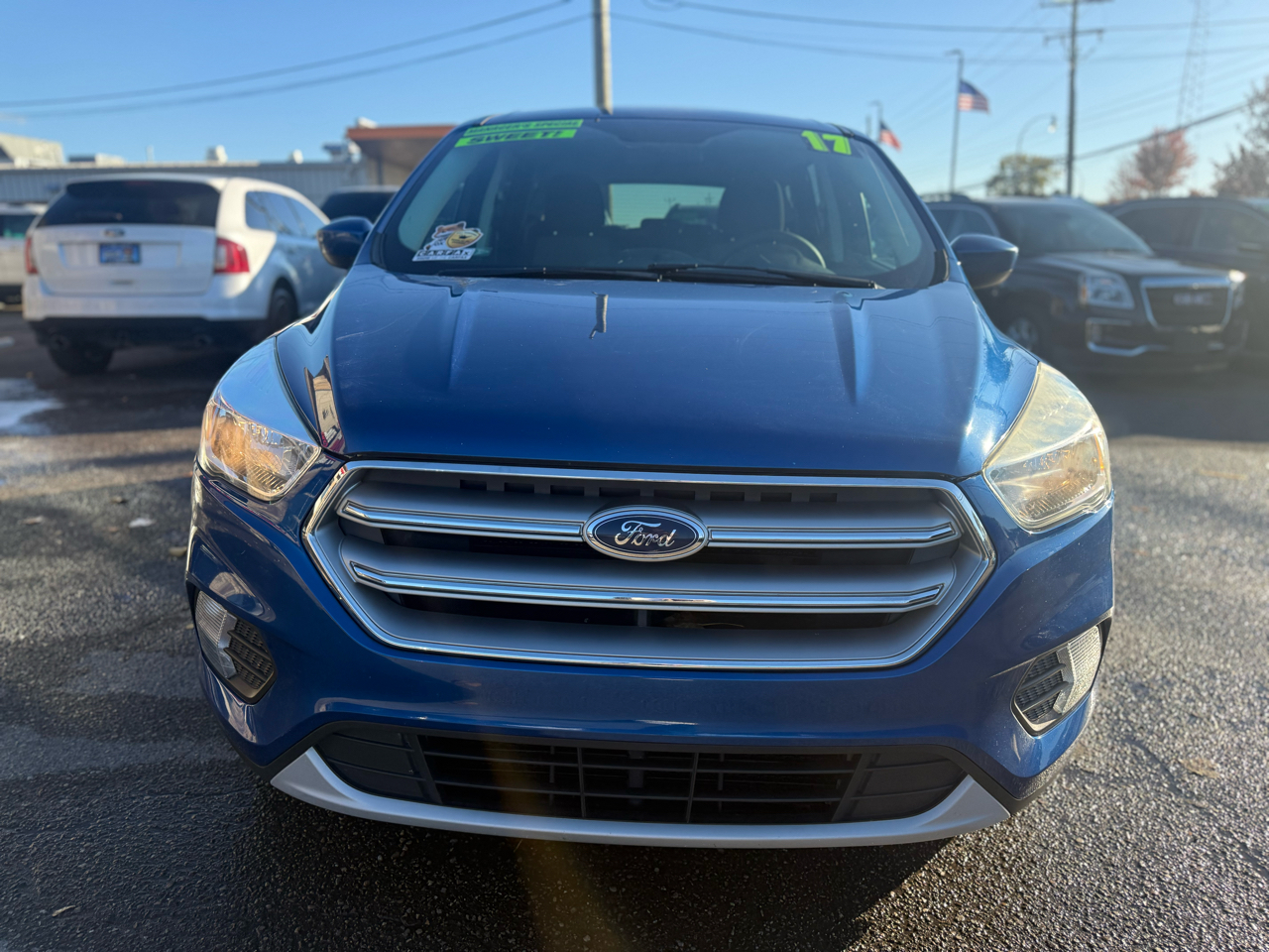 2017 Ford Escape SE photo 2