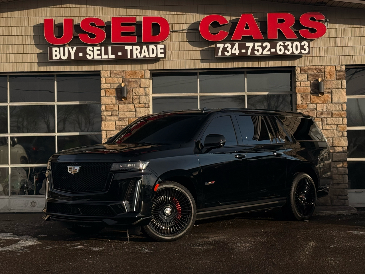 2023 Cadillac Escalade ESV V-Series's photo