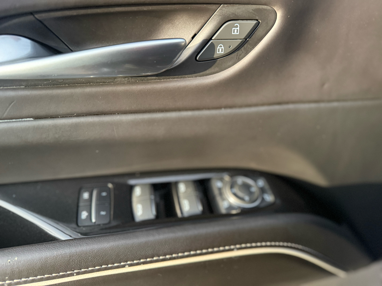 Cadillac Escalade ESV V 4WD 2023