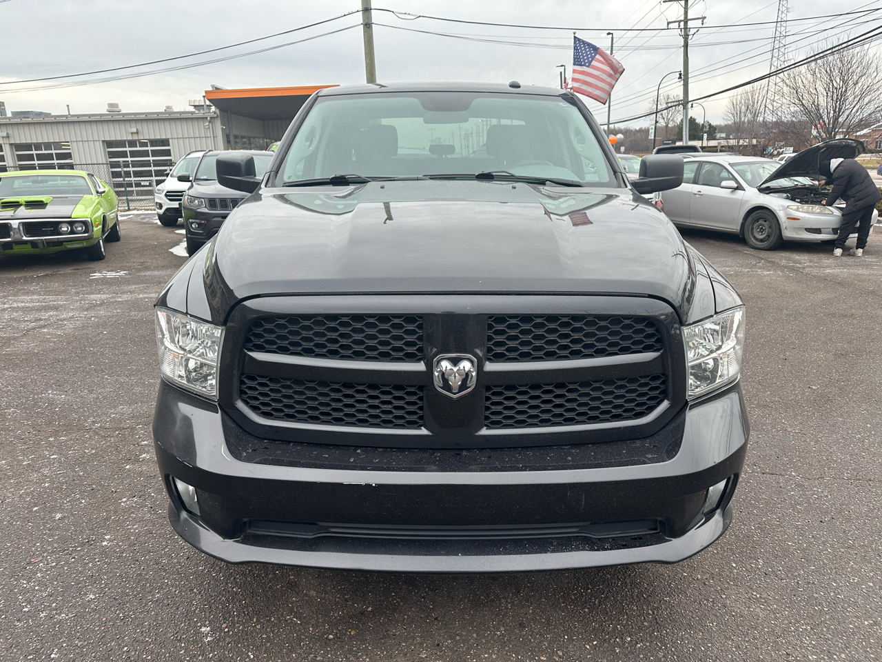 RAM 1500 Tradesman Crew Cab SWB 4WD 2018