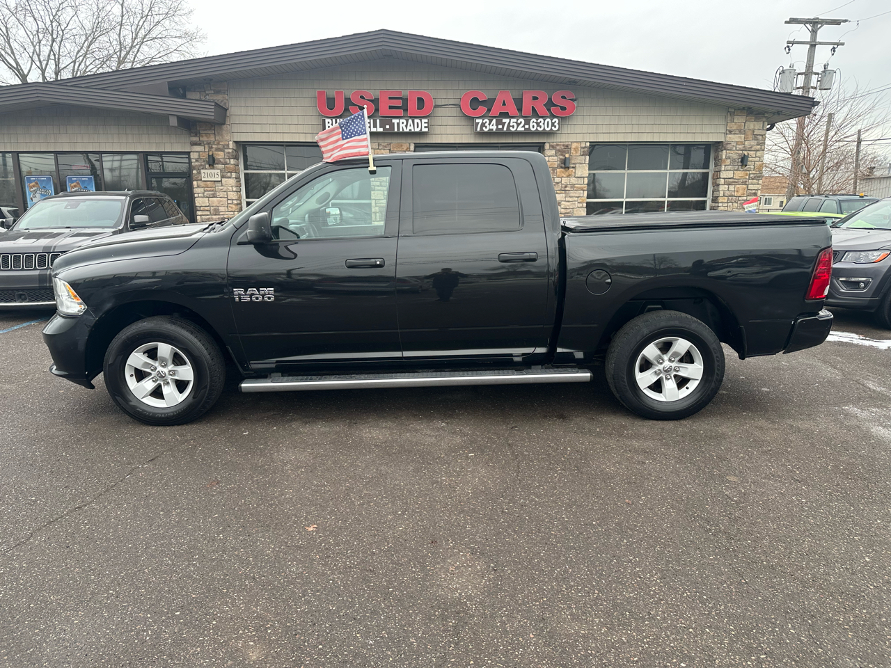 RAM 1500 Tradesman Crew Cab SWB 4WD 2018