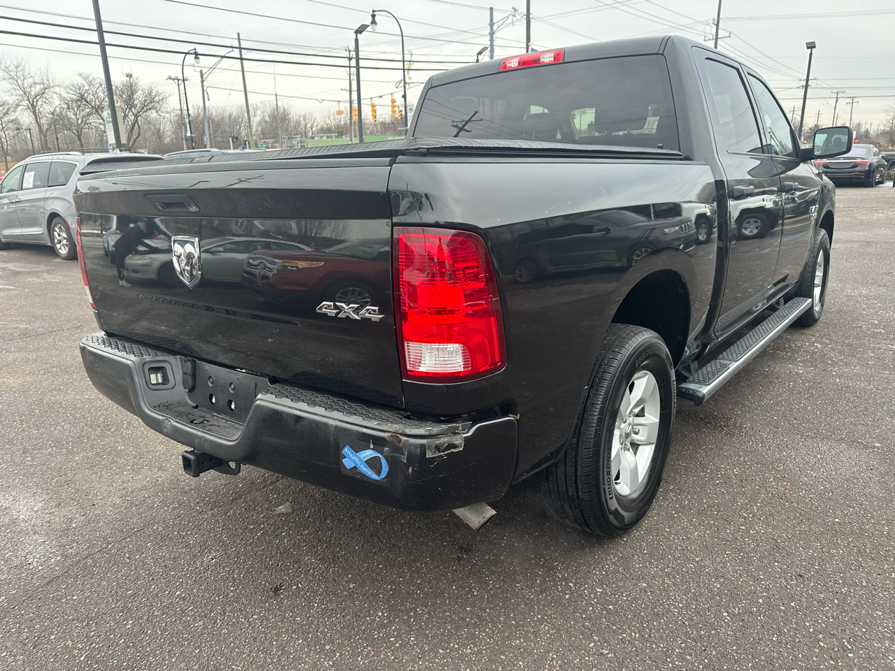RAM 1500 Tradesman Crew Cab SWB 4WD 2018