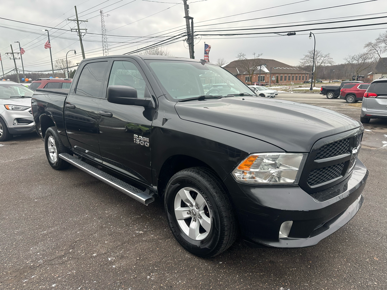 RAM 1500 Tradesman Crew Cab SWB 4WD 2018