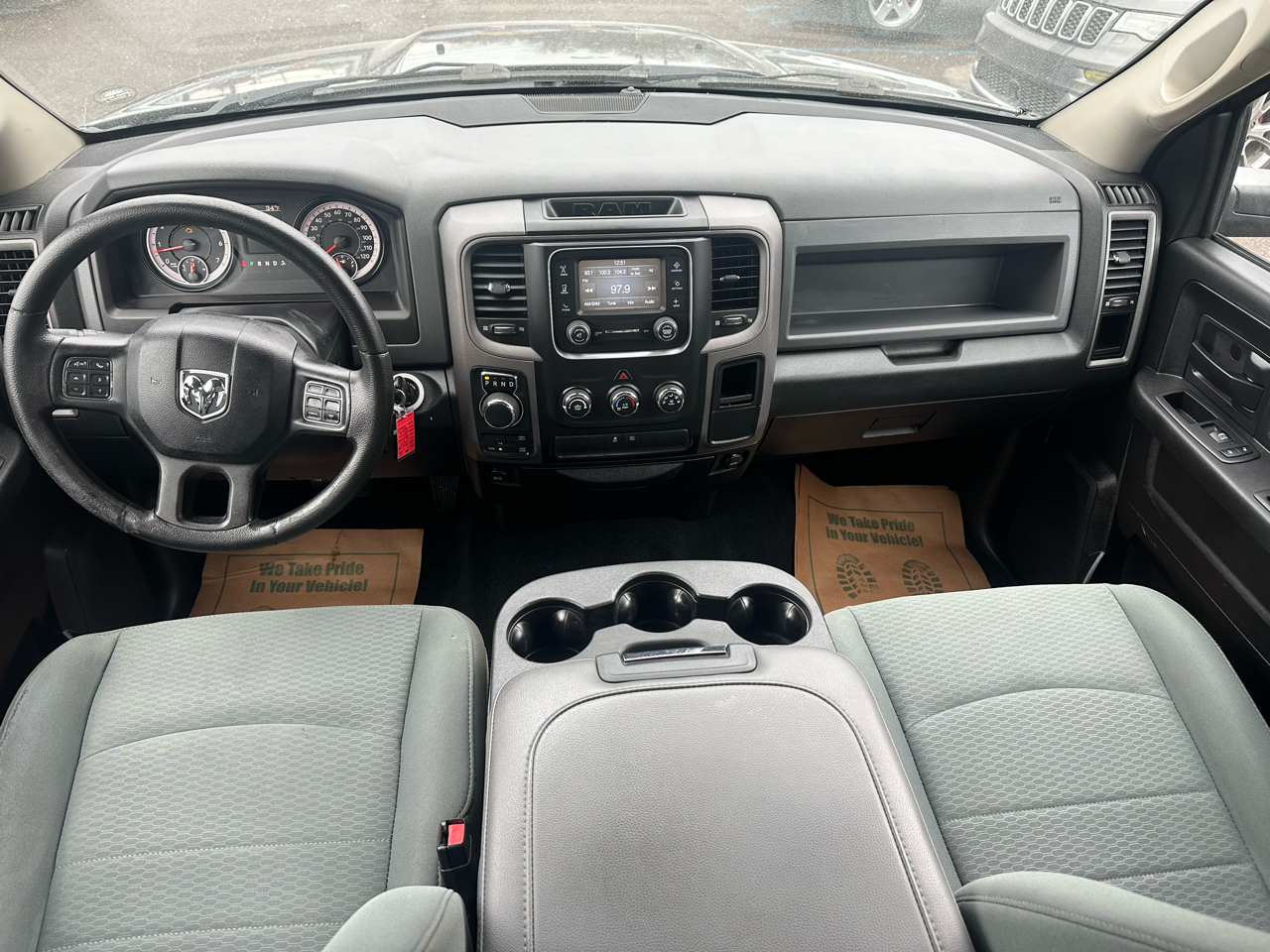 RAM 1500 Tradesman Crew Cab SWB 4WD 2018