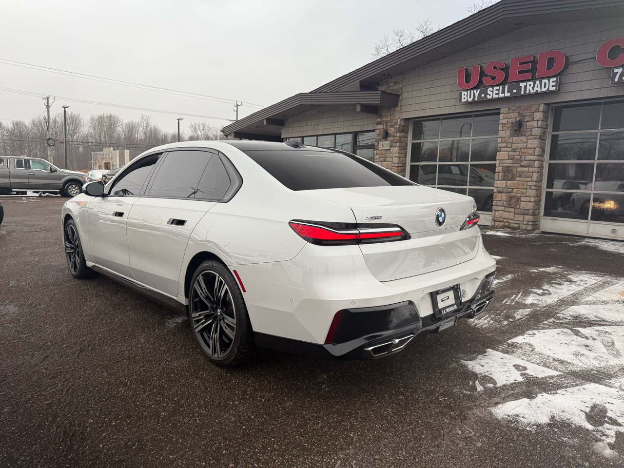 BMW 7-Series 760i xDrive 2023