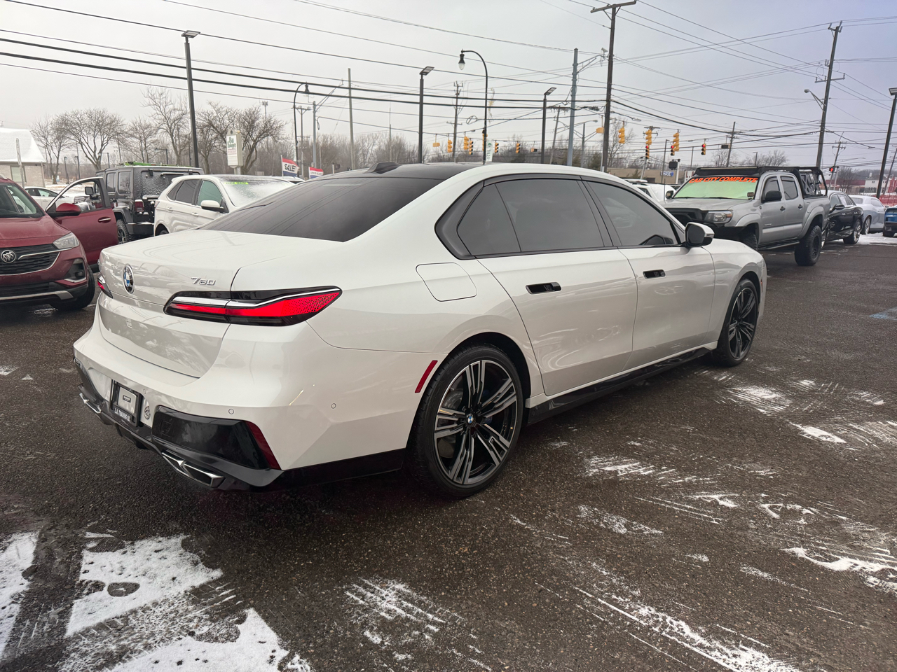 BMW 7-Series 760i xDrive 2023