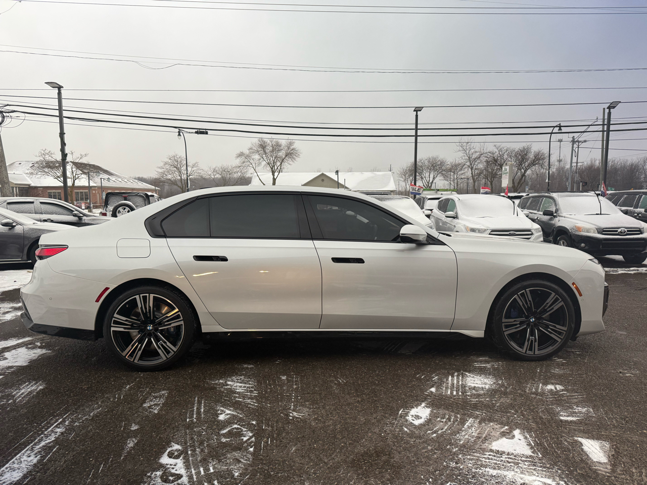 BMW 7-Series 760i xDrive 2023