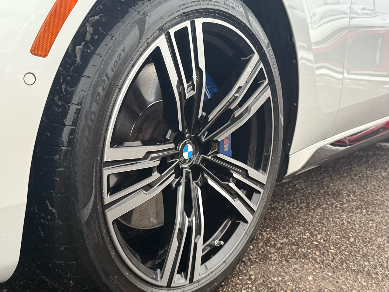 BMW 7-Series 760i xDrive 2023