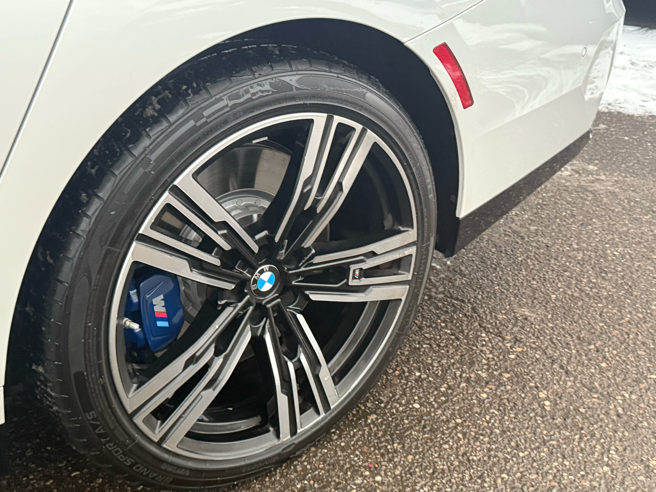 BMW 7-Series 760i xDrive 2023