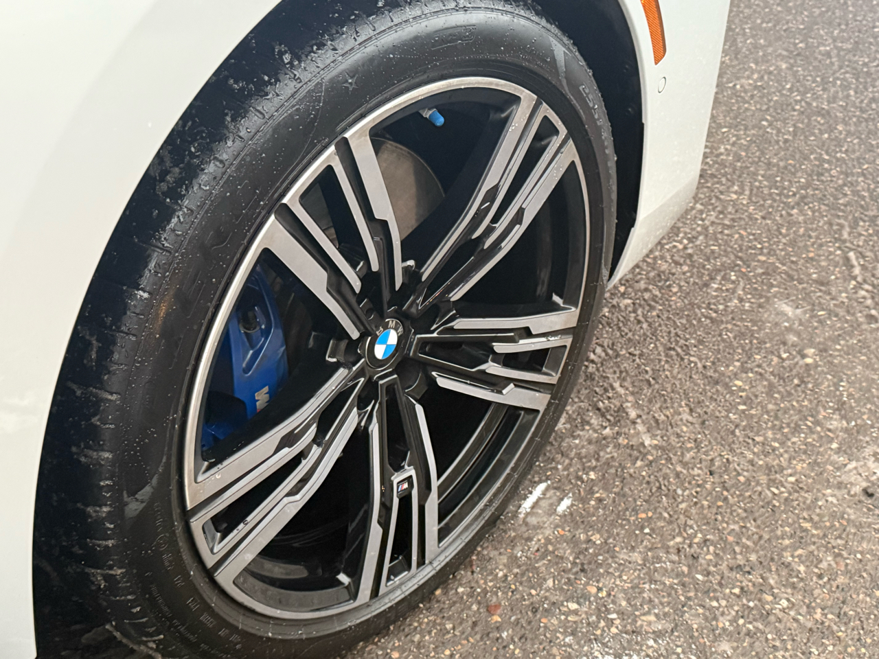 BMW 7-Series 760i xDrive 2023