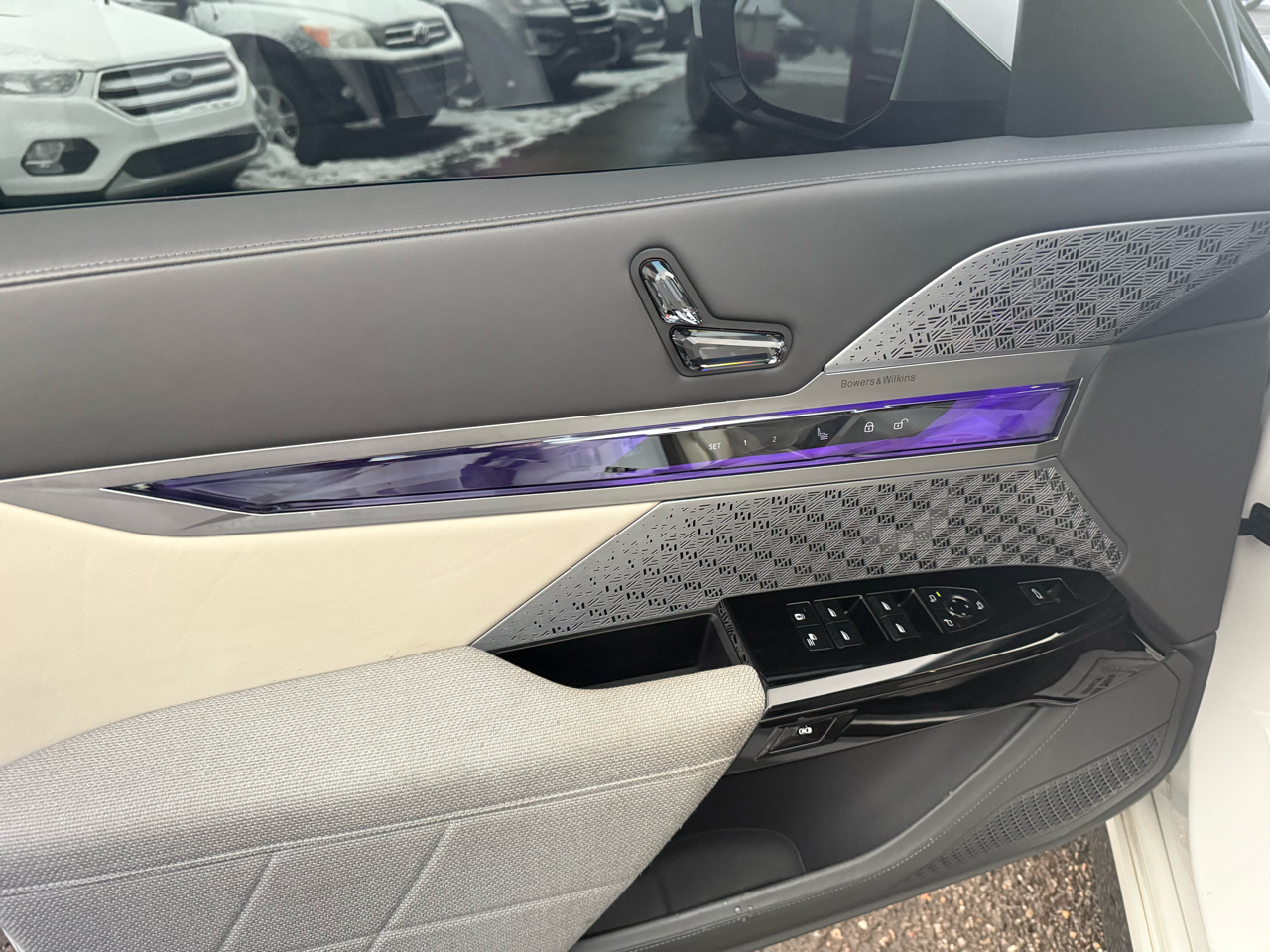 BMW 7-Series 760i xDrive 2023