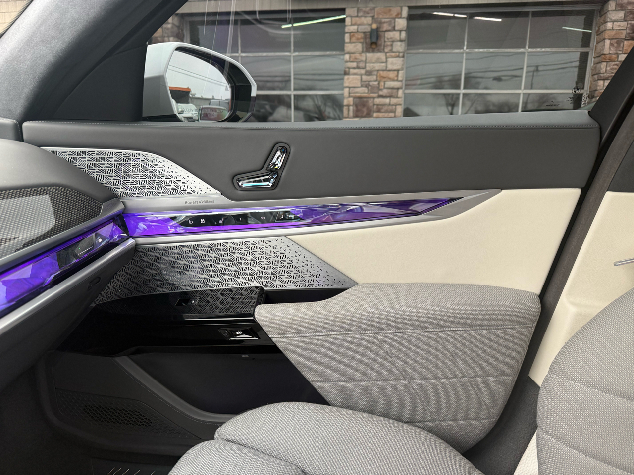 BMW 7-Series 760i xDrive 2023