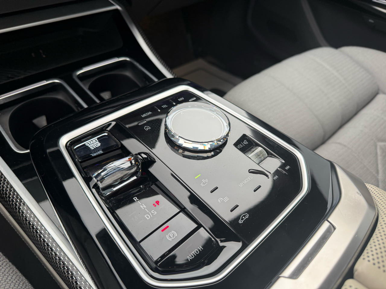 BMW 7-Series 760i xDrive 2023