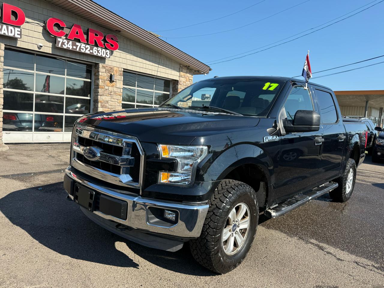 Ford F-150 XLT SuperCrew Short Bed 4WD 2017