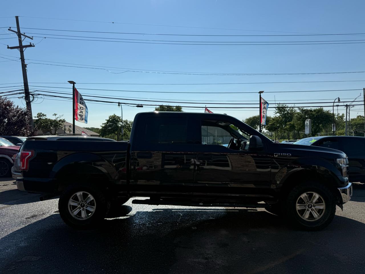 Ford F-150 XLT SuperCrew Short Bed 4WD 2017