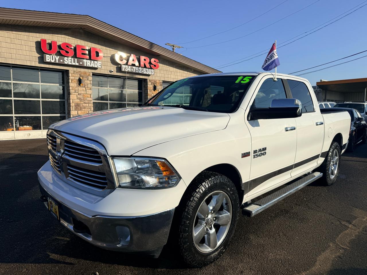RAM 1500 SLT Crew Cab SWB 4WD 2015