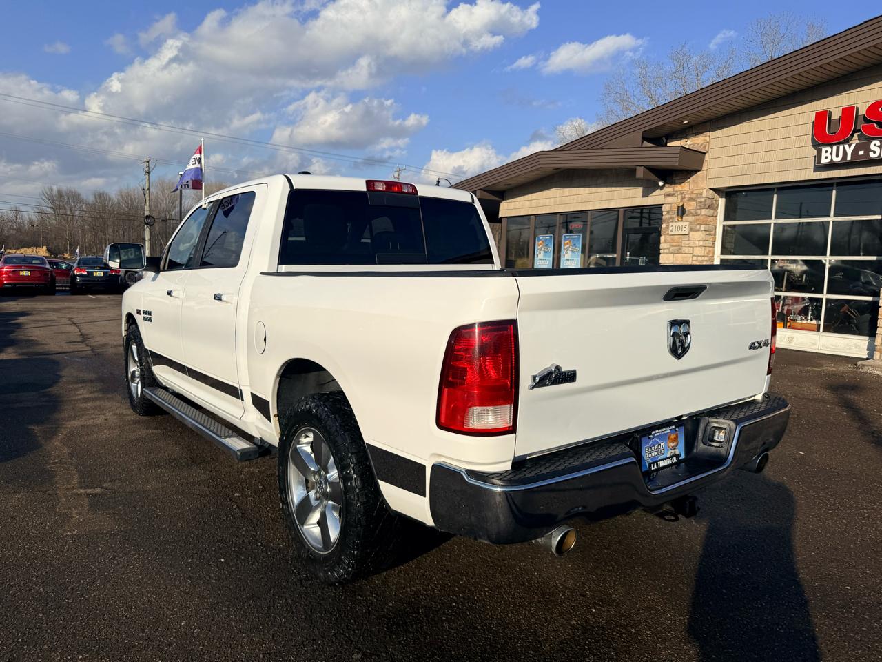 RAM 1500 SLT Crew Cab SWB 4WD 2015