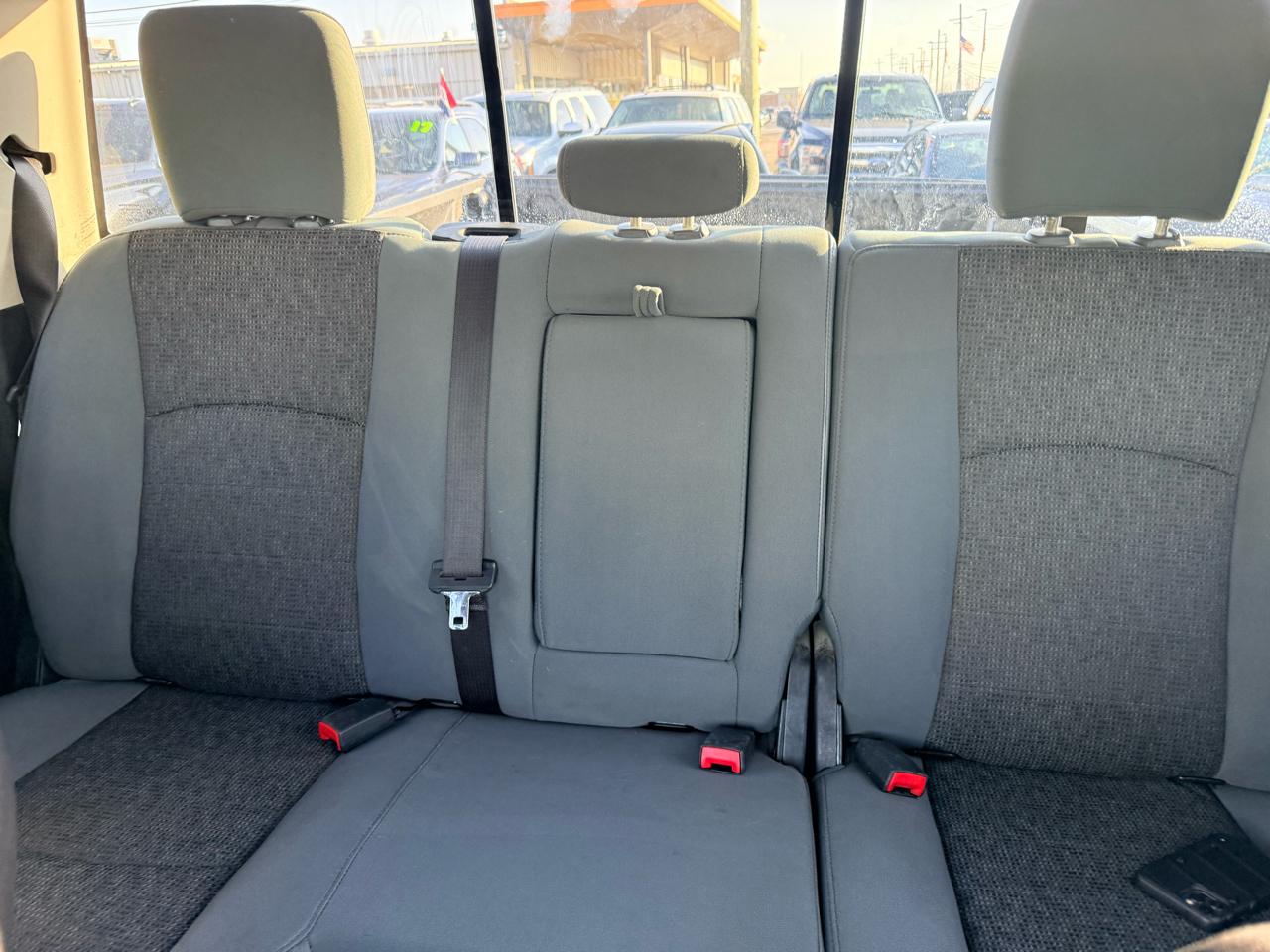 RAM 1500 SLT Crew Cab SWB 4WD 2015