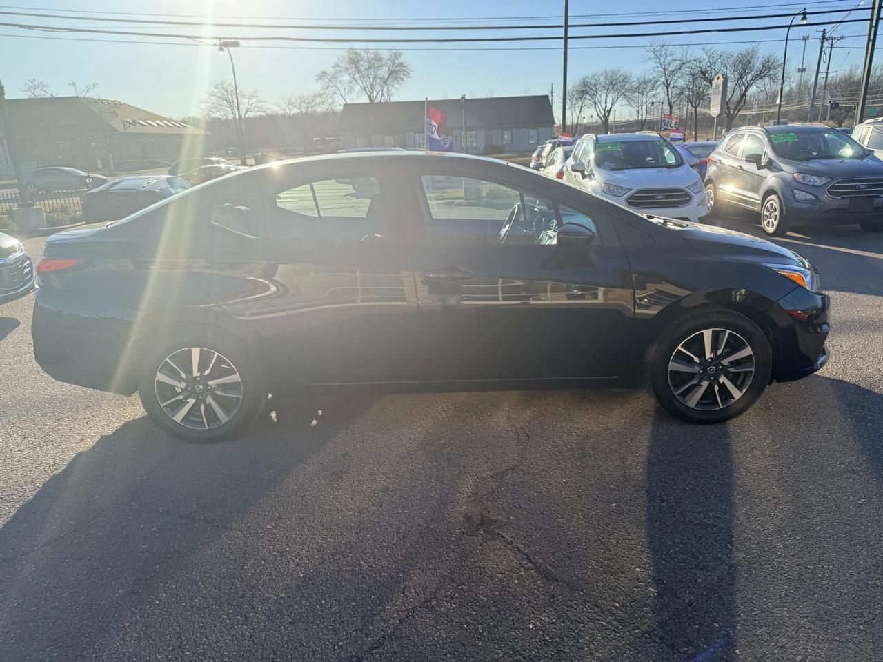 Nissan Versa SV 2021