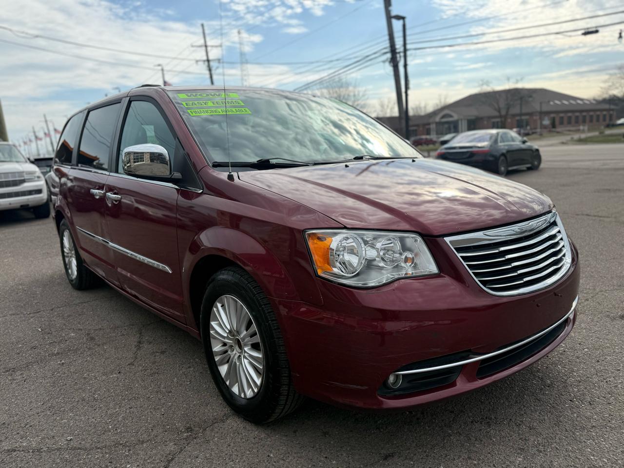 Chrysler Town & Country Touring-L 2012