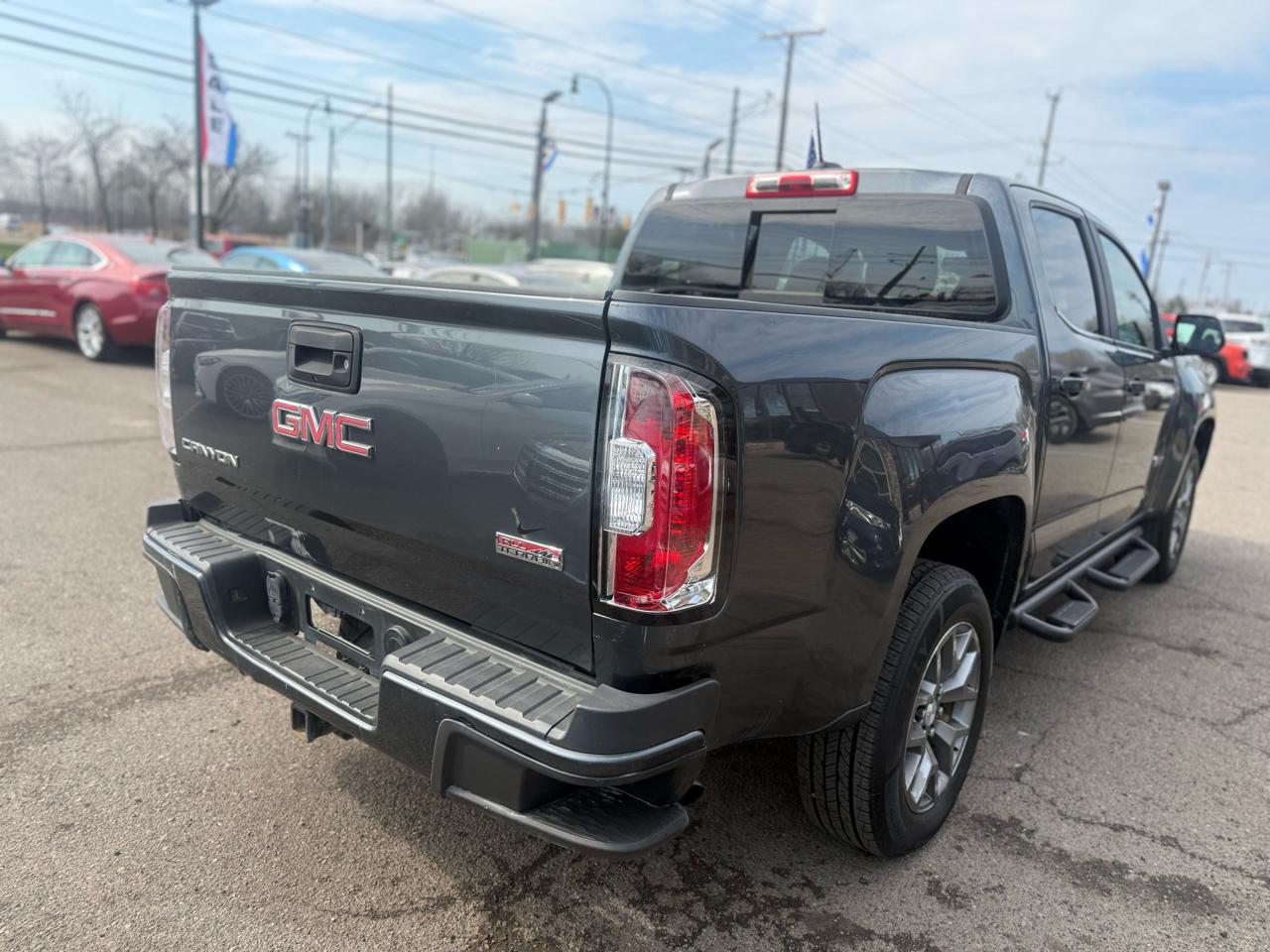 GMC Canyon SLE Crew Cab 4WD 2016