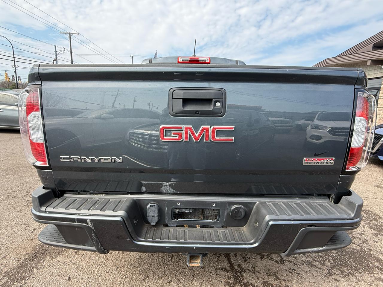 GMC Canyon SLE Crew Cab 4WD 2016