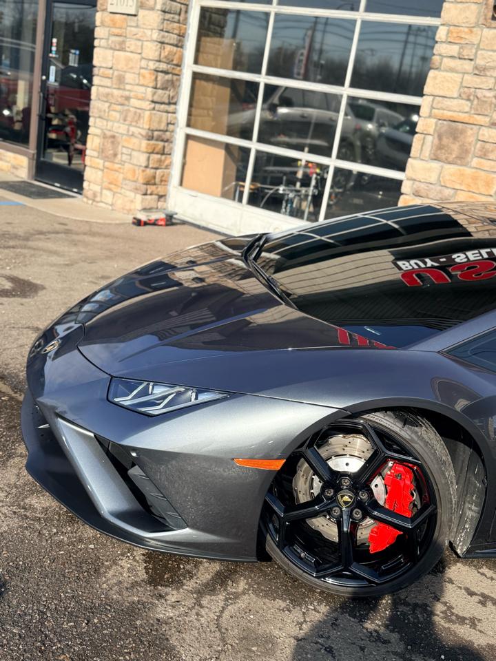 Lamborghini Huracan EVO Coupe 2021