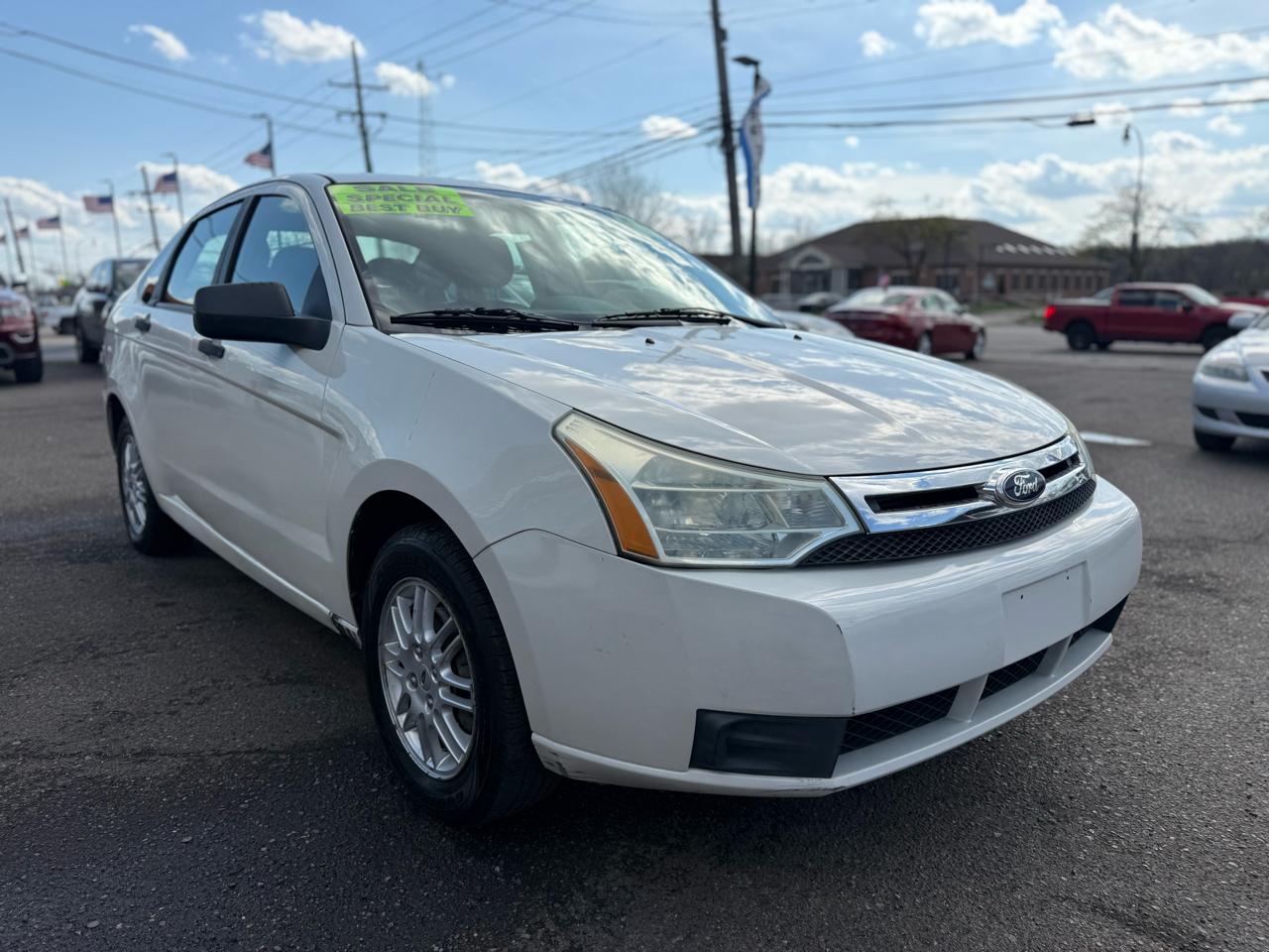 Ford Focus SE Sedan 2011