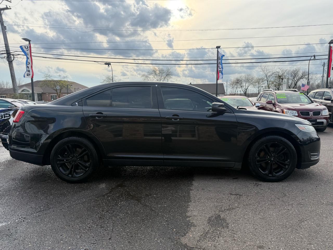 Ford Taurus SEL FWD 2014