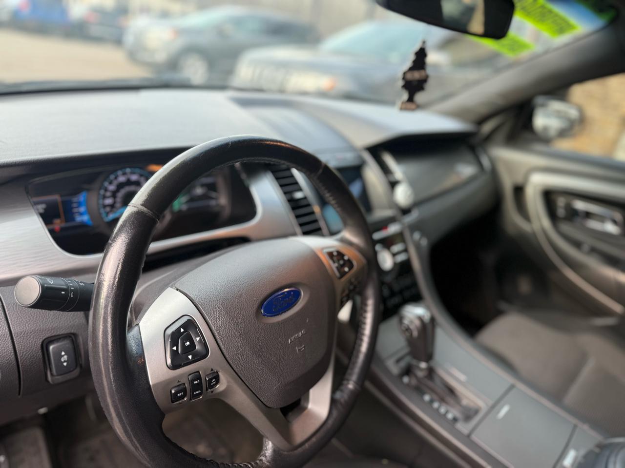 Ford Taurus SEL FWD 2014