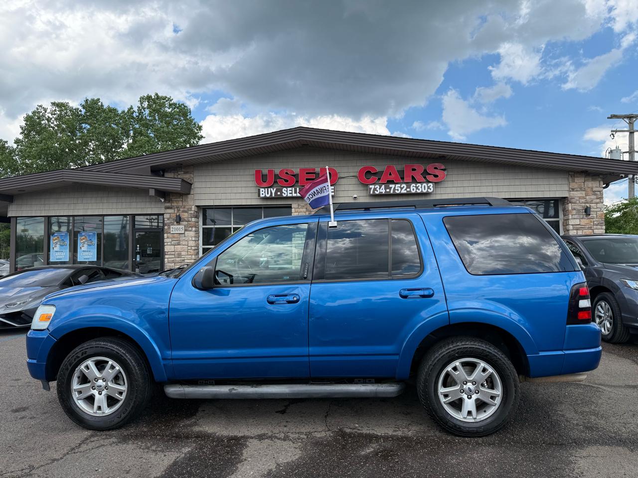 Ford Explorer XLT 4.0L 2WD 2010
