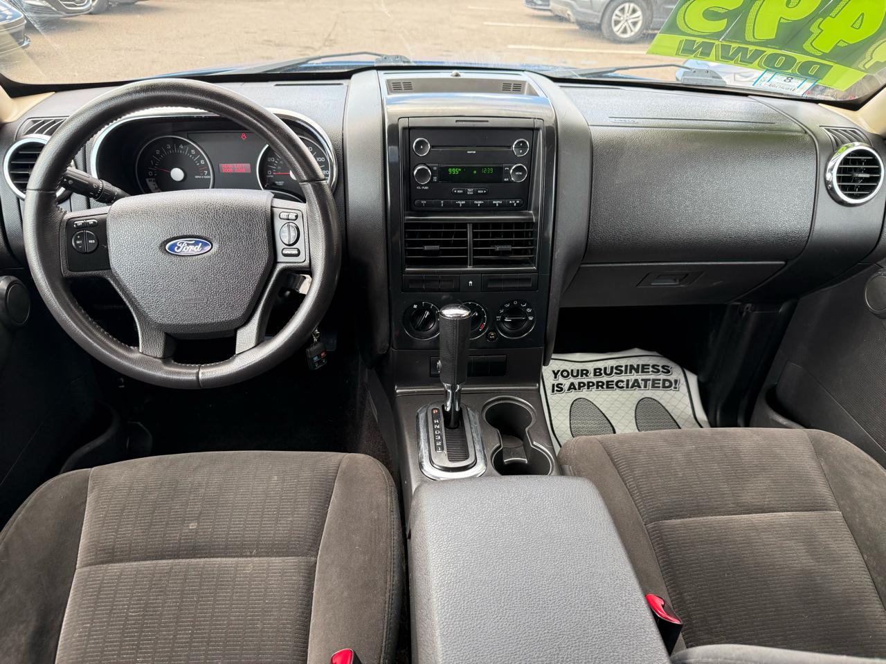 Ford Explorer XLT 4.0L 2WD 2010
