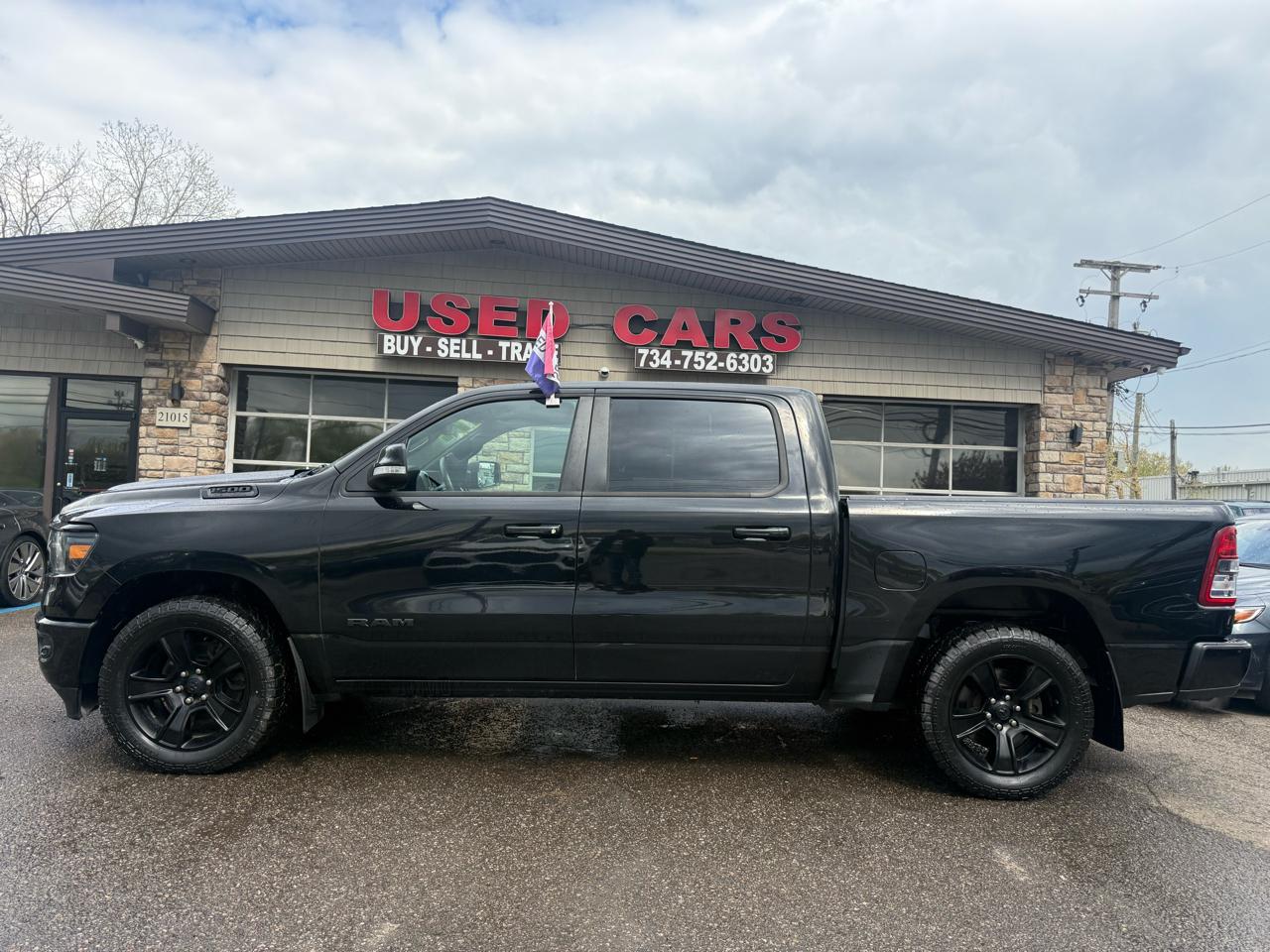 RAM 1500 Big Horn Crew Cab SWB 4WD 2020