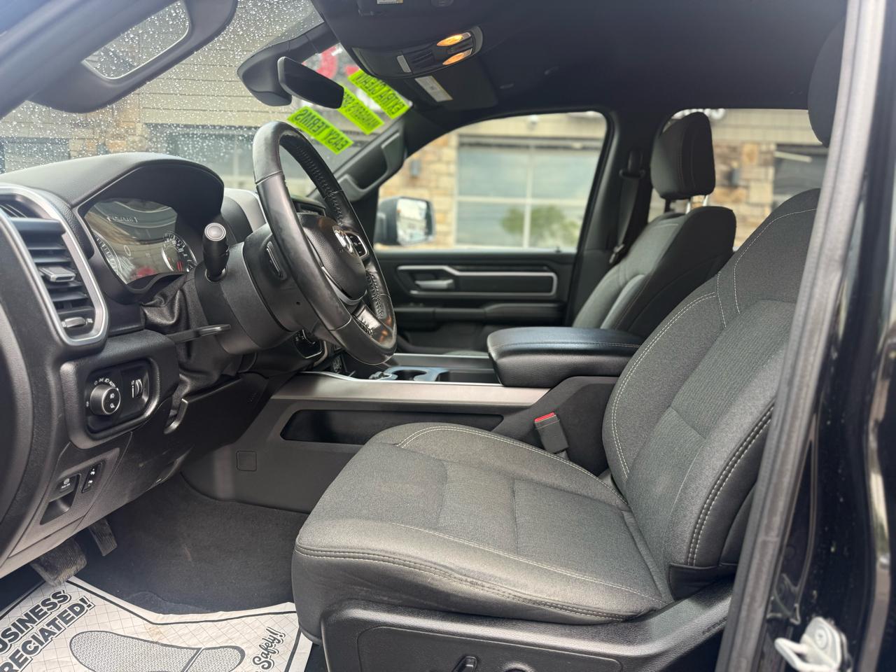 RAM 1500 Big Horn Crew Cab SWB 4WD 2020