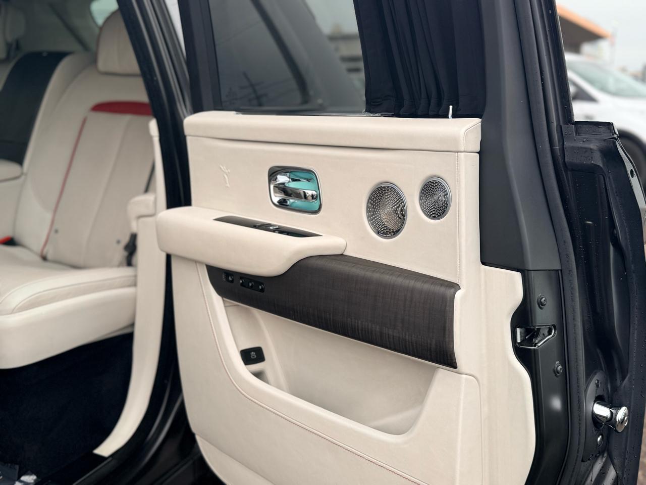 Rolls-Royce Cullinan Base 2020