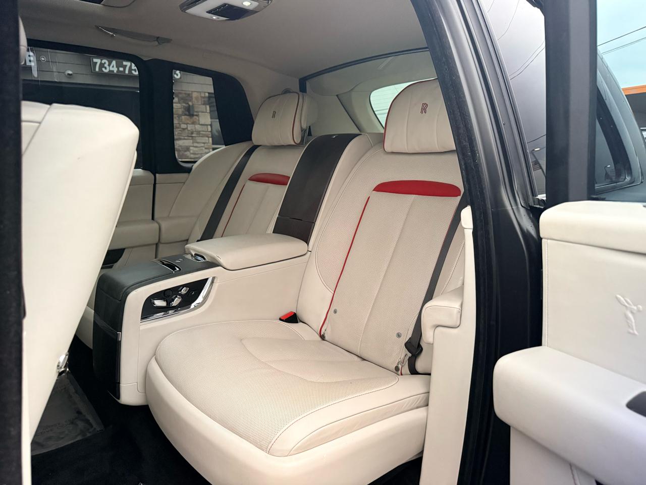 Rolls-Royce Cullinan Base 2020