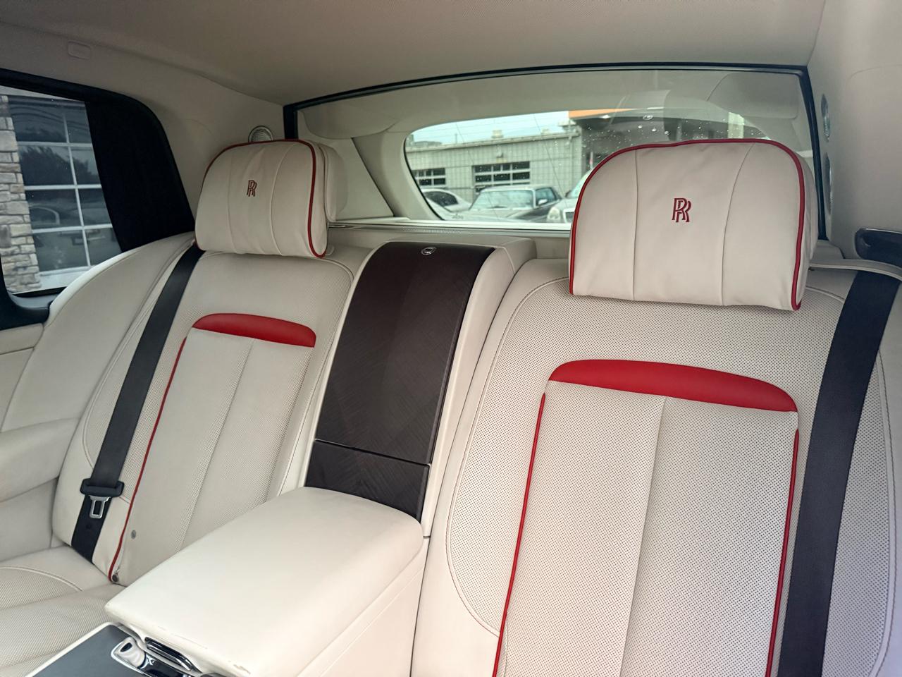 Rolls-Royce Cullinan Base 2020