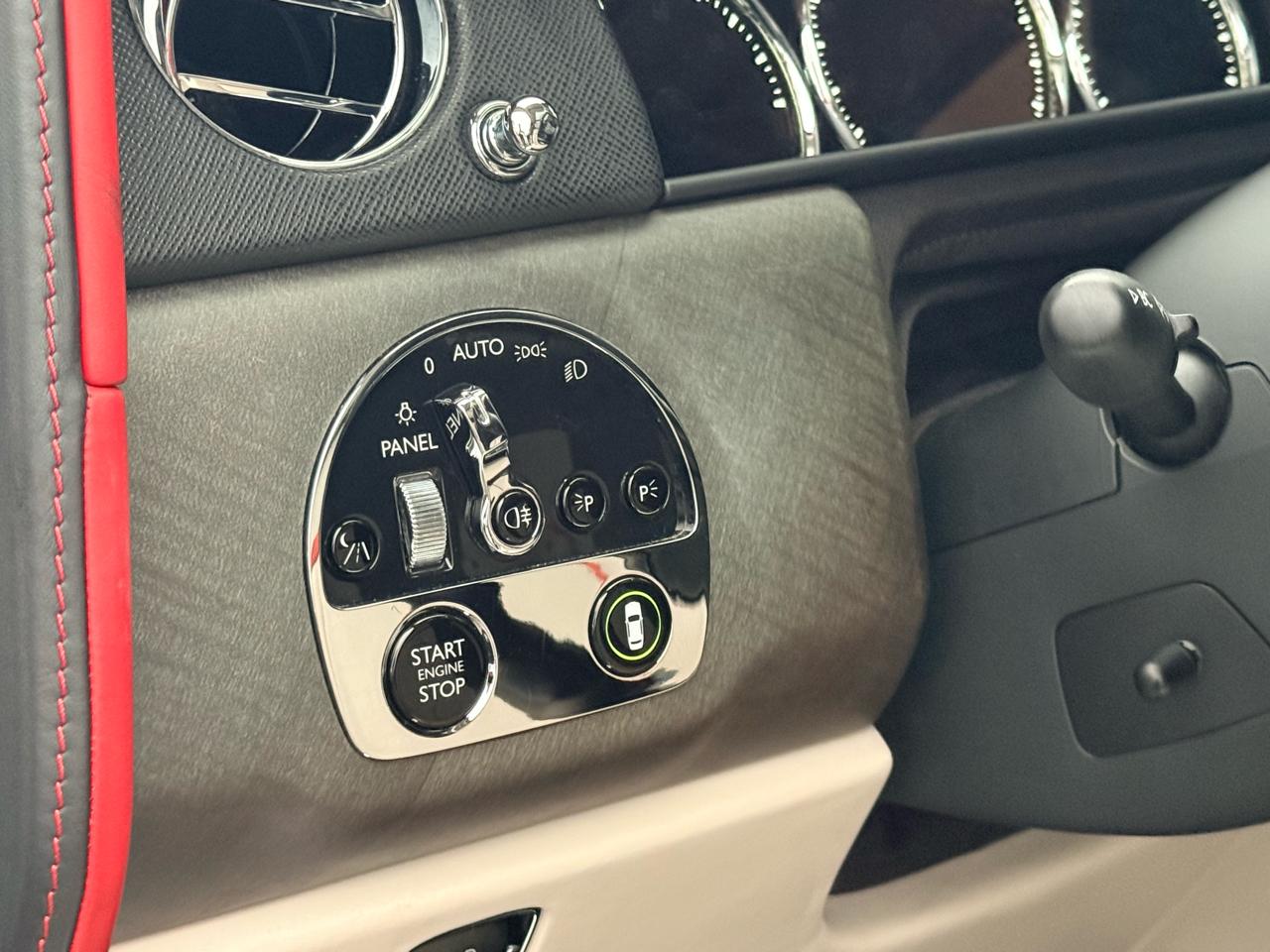 Rolls-Royce Cullinan Base 2020