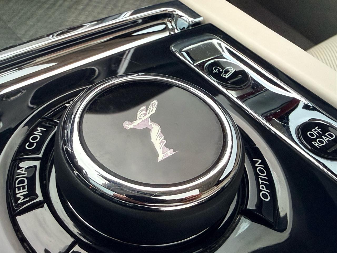 Rolls-Royce Cullinan Base 2020